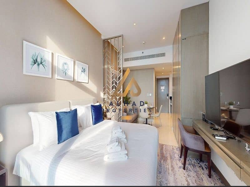 with balcony — distress — negotiable for cash buyer — Business Bay distress deal