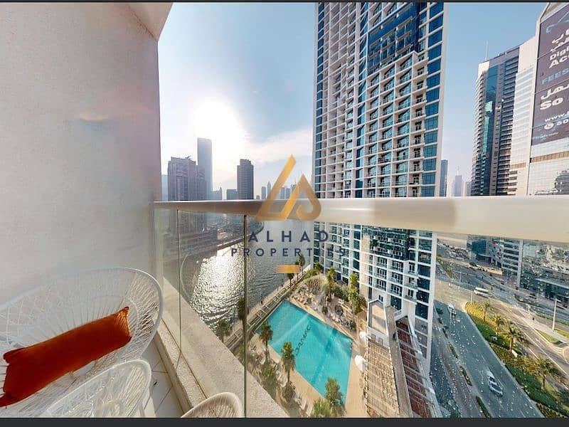 with balcony — distress — negotiable for cash buyer — Business Bay distress deal