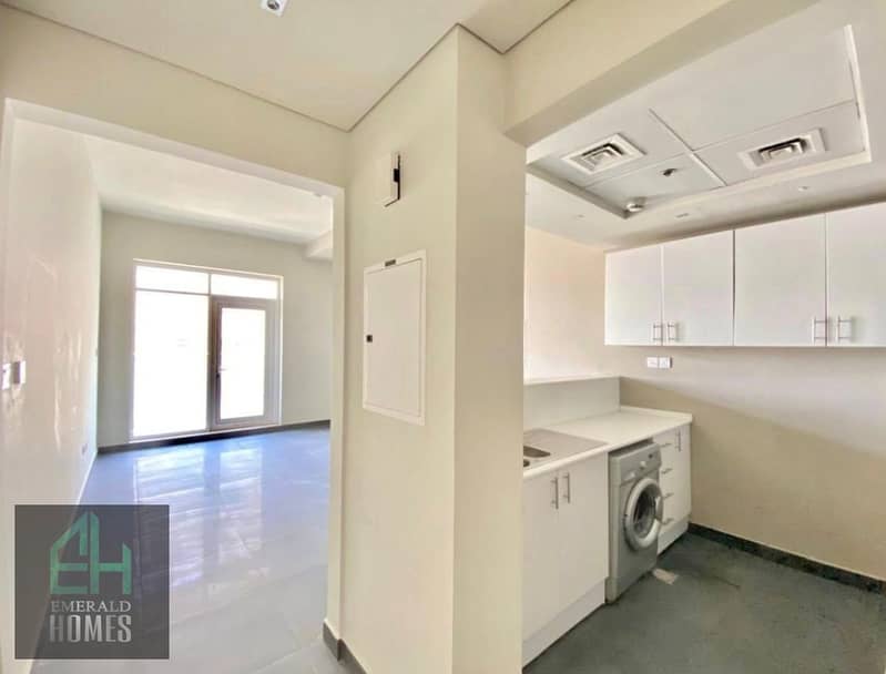 Bright & Spacious — Distress Deal — Prime Location — Dubai Silicon Oasis distress deal