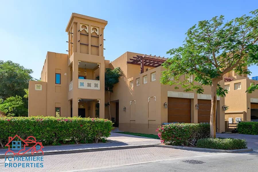 Corner B2B Villa — Prime Location — Walk to Park — DISTRESS — Dubai Style distress deal