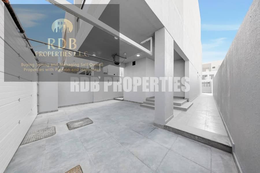 DISTRESS DEAL — STAND ALONE VILLA — 3BR+ MAID — Damac Hills distress deal