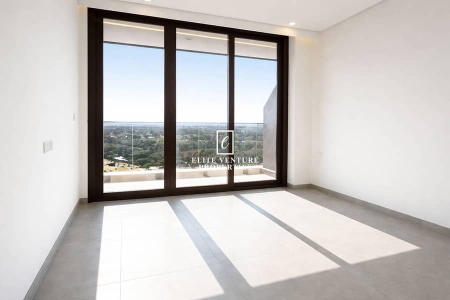 VACANT — DISTRESS DEAL — MODERN STUDIO — Dubai Sports City distress deal
