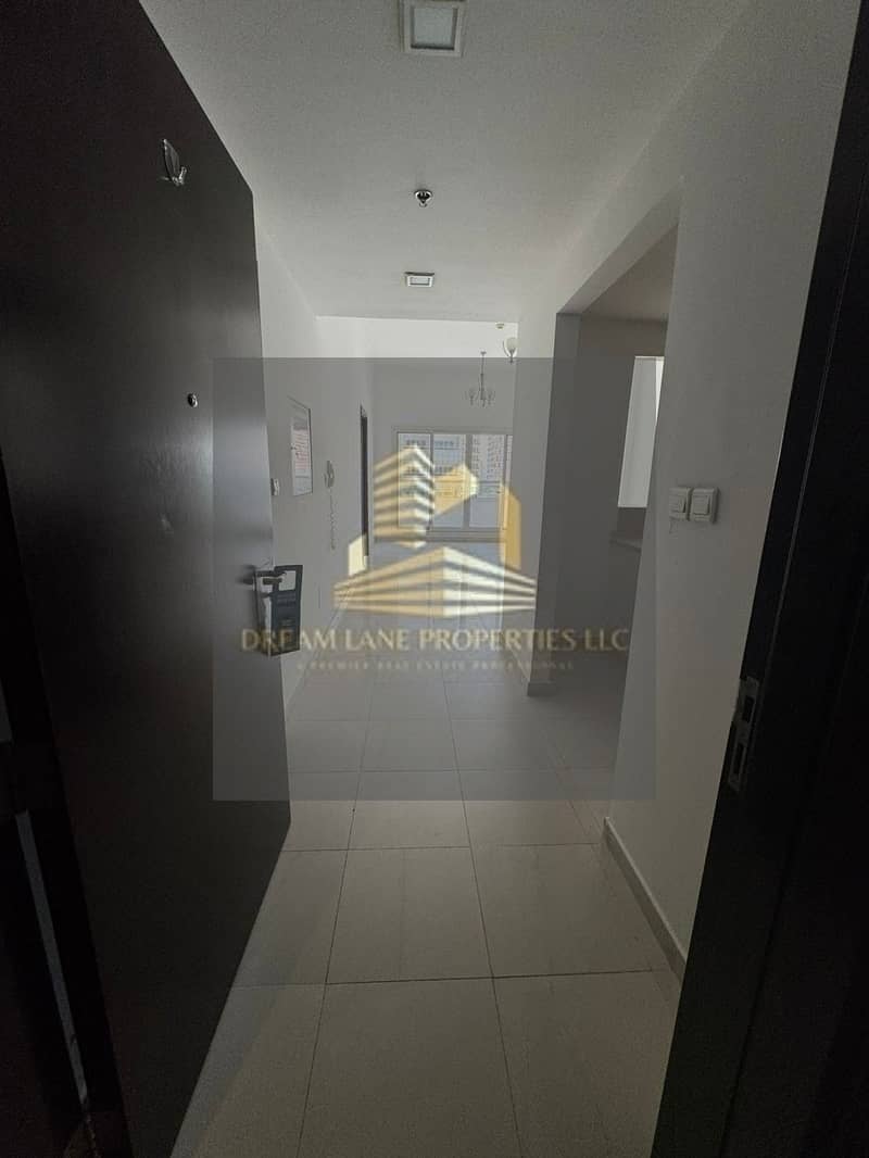 DISTRESSED DEAL — SWIMMING POOL VIEW — FREE HOLD BUILDING — Bright 1-Bed — Silic — Dubai Silicon Oasis distress deal